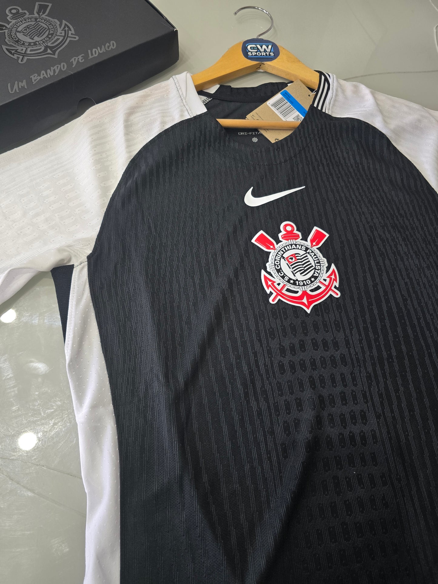 Modelo jogador - Corinthians Uniforme 2 - 2025 Lançamento