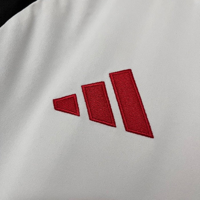 Modelo torcedor - Flamengo Uniforme 2 - 25/26