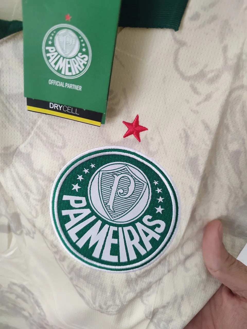 Modelo torcedor - Palmeiras camisa do Mundial