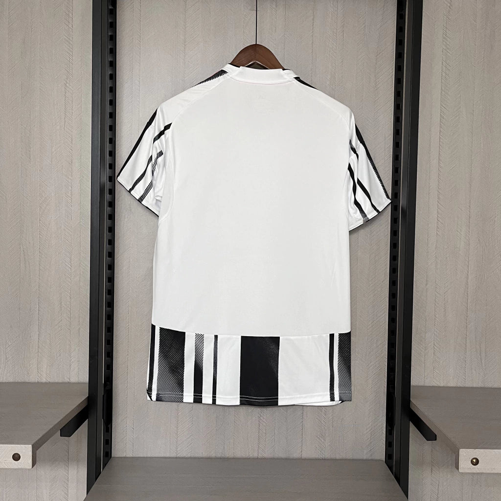 Modelo torcedor - Juventus Home - 25/26