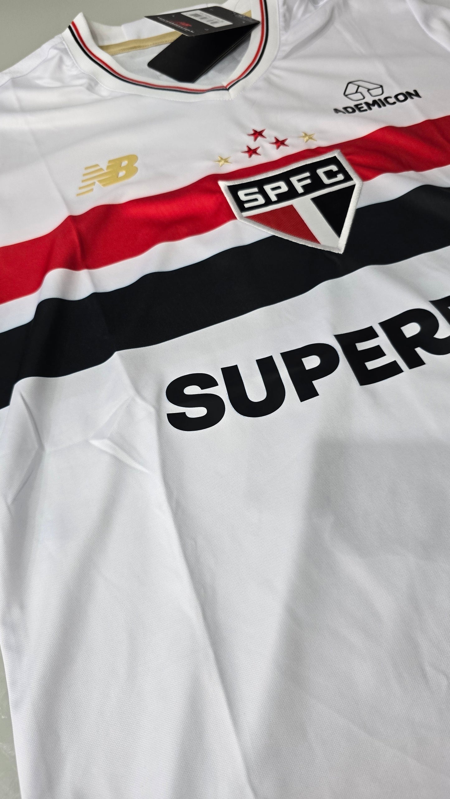 Modelo torcedor - São Paulo Uniforme 1 - 2025