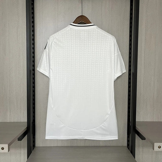 Modelo torcedor - Real Madrid 2024/25 Home Torcedor