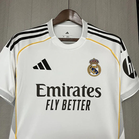 Modelo torcedor - Real madrid Uniforme 1 - 25/26