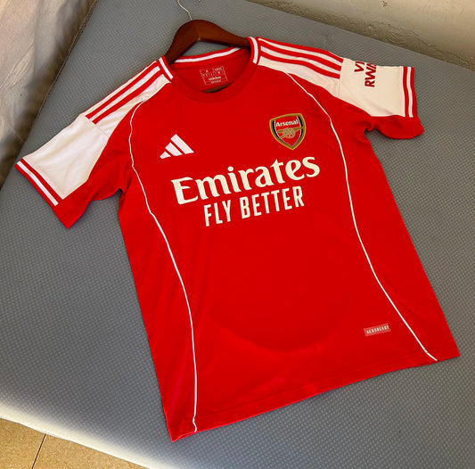 Modelo torcedor - Arsenal Home - 25/26